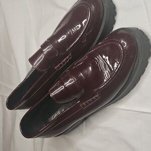 Burgundy Steve Madden Loafers W10